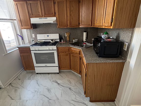 3rd image of 7700 Kennedy Blvd APT 6