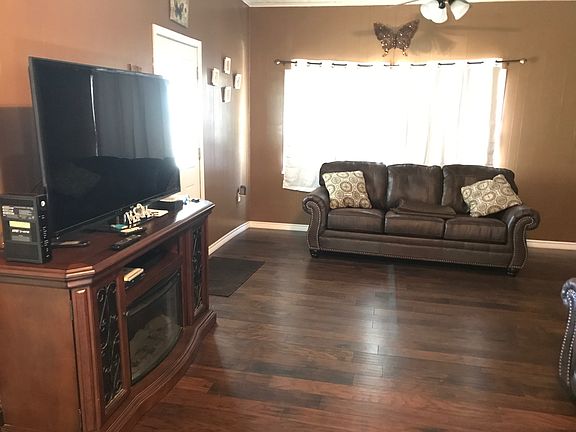 3rd image of 332 Chennault St