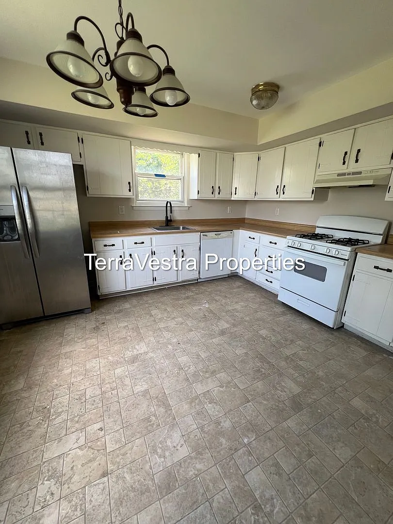 13-15 Grasmur Court — Photo 1