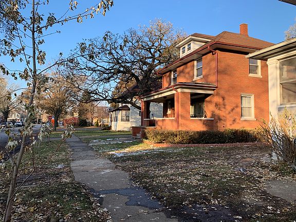 4th image of 12749 Greenwood Ave