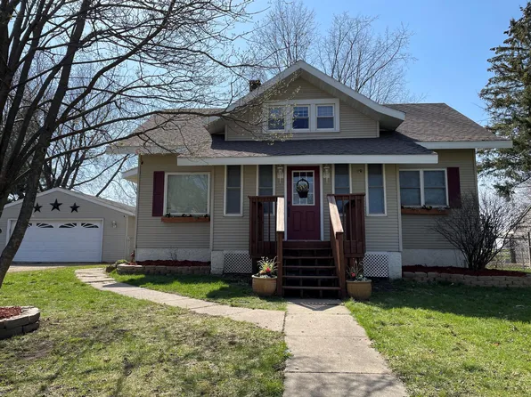 309 1st St SW, Grand Meadow, MN 55936
