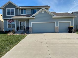 1855 SE Parkview Crossing Dr, Waukee, IA 50263