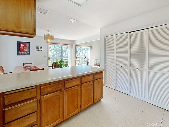 4th image of 14872 Queenan Ln