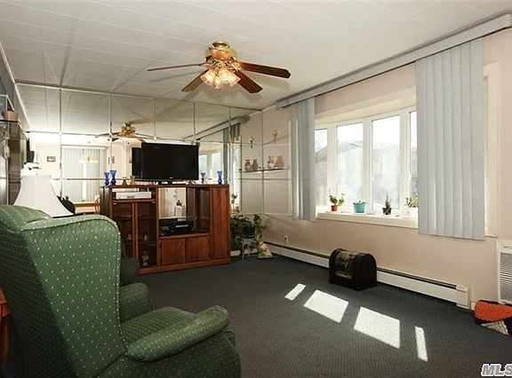 4th image of 41 Hawthorne St