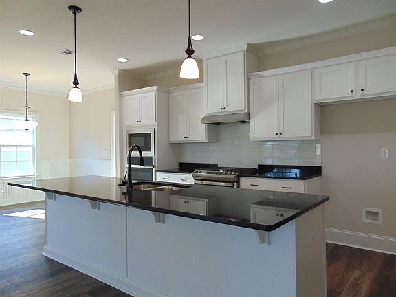 4th image of 227 Bonhill St