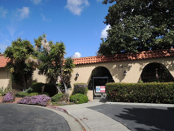 2nd image of 1075 Alta Mira Dr APT B
