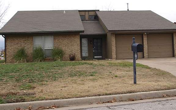 4th image of 1702 NW 76th St