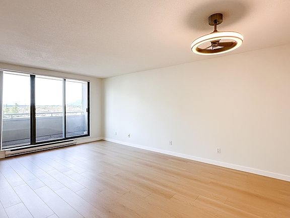 3rd image of 8248 Lansdowne Rd #803