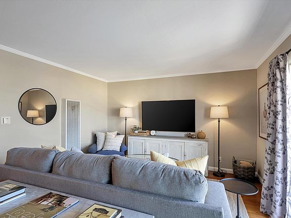 2nd image of 1305 Laguna St APT 6
