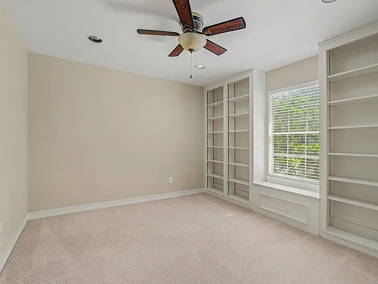 4303 Hillswick Ct — Photo 32