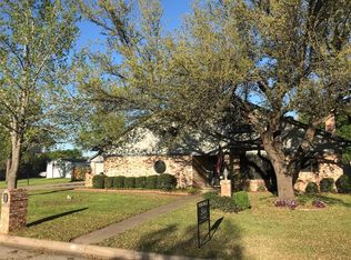 400 Huggins Dr, Springtown, TX 76082