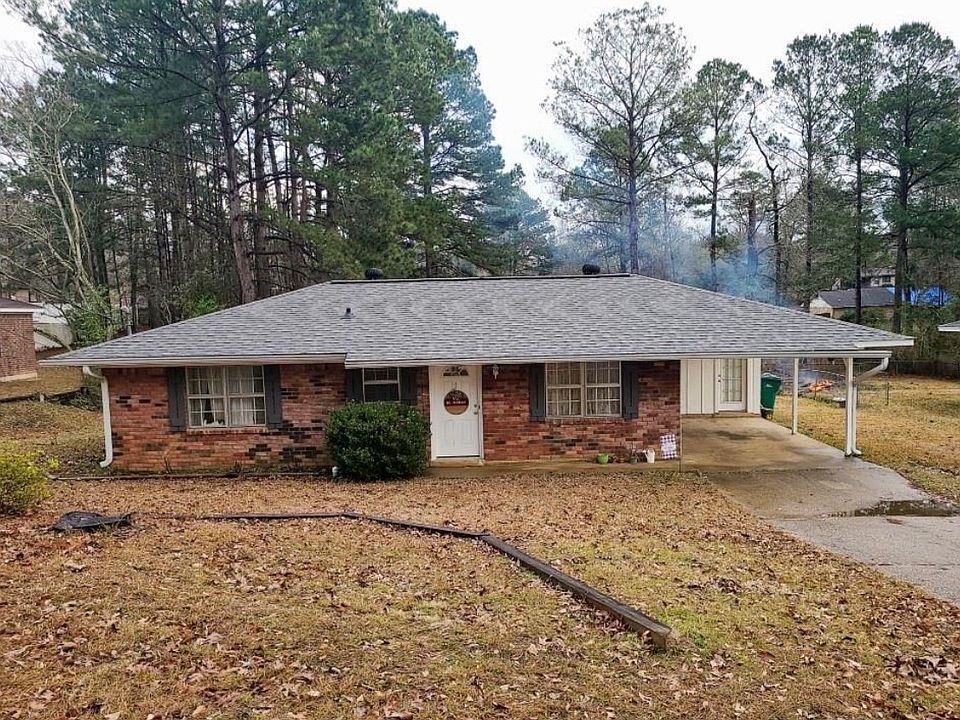 1st image of 211 Forest Hill Rd