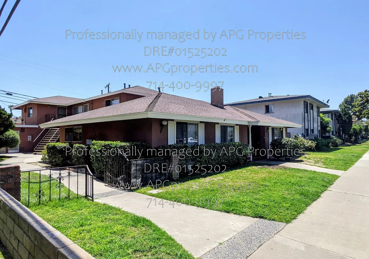 Newly updated 2 bedroom / 1 bathroom apartment with 1 car garage in Anaheim — Photo 1