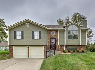 1417 SW Madison St, Lees Summit, MO 64081
