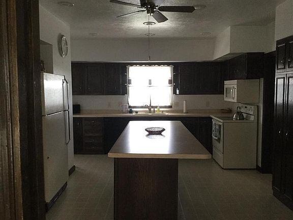 2nd image of 1400 Kilbourn Ave