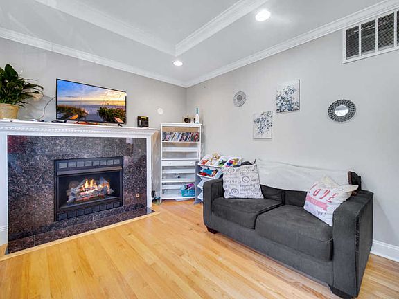 5th image of 6969 N Wolcott Ave APT A2