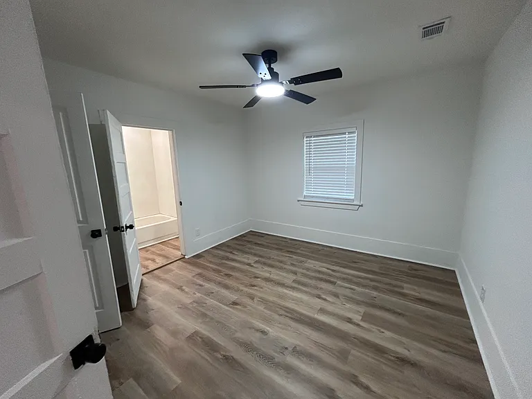112 Moore Ave — Photo 27