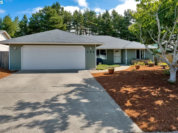 122 Park Village Loop, Florence, OR 97439