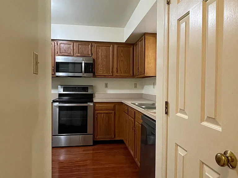 8703 Hermitage Trace Ct — Photo 13