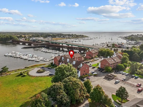 126 Merrimac St Unit 43, Newburyport, MA 01950