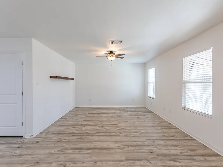 143 Sage Brush Dr — Photo 9