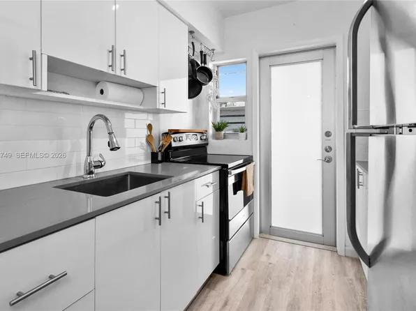 641 Espanola Way APT 24, Miami Beach, FL 33139