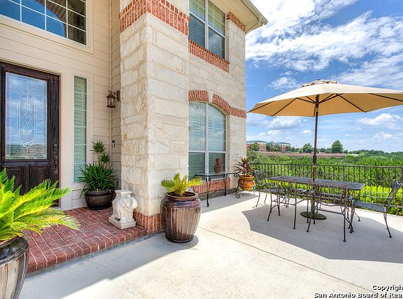 3rd image of 822 Synergy Ln
