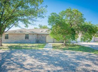 2908 W Country Club Rd, Roswell, NM 88201