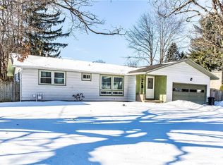 906 Leroy Rd, North Syracuse, NY 13212