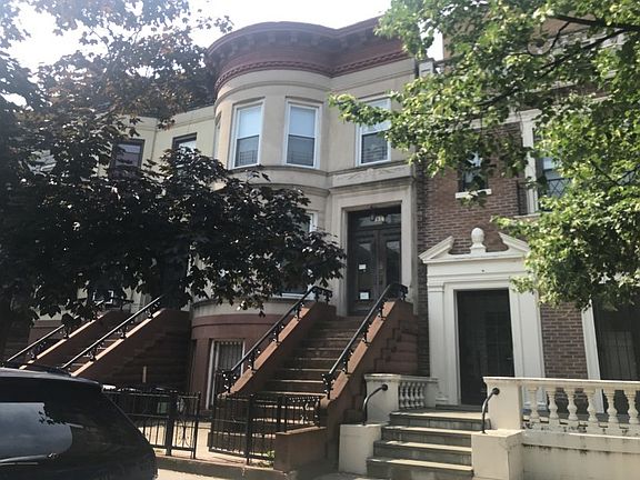 2nd image of 336 Park Pl #0