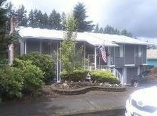901 NE Edgehill Dr, Estacada, OR 97023