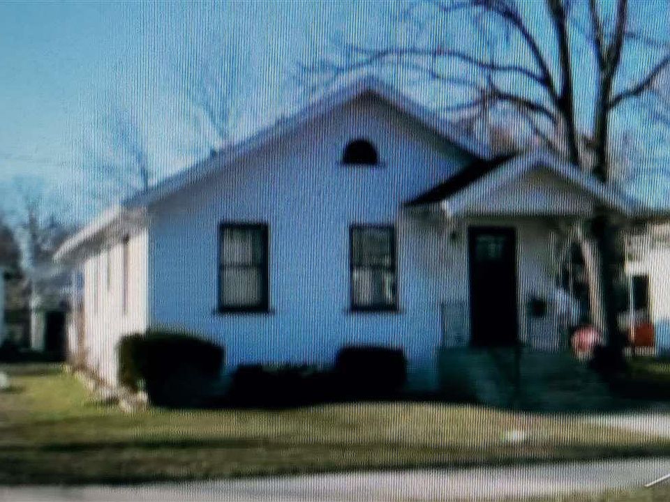 1st image of 613 N Woodbridge St
