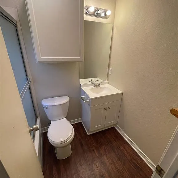 1907 Robbins Pl #105 — Photo 5