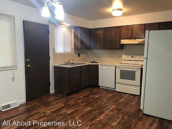 3rd image of 2510 49th Avenue Ct APT B