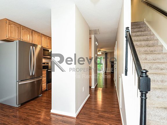 3rd image of 7029 Pine Orchard Ct