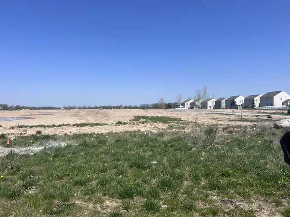 2371 Crystal Meadows St SE, Caledonia, MI 49316