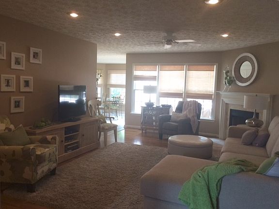 5th image of 356 Williamsburg Ct