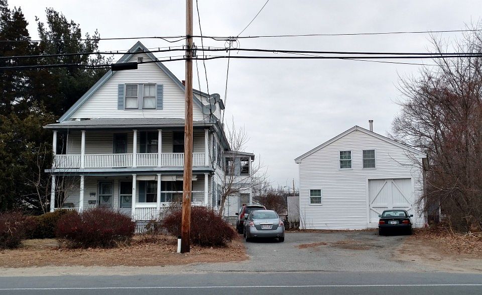 2nd image of 369 Hilldale Ave