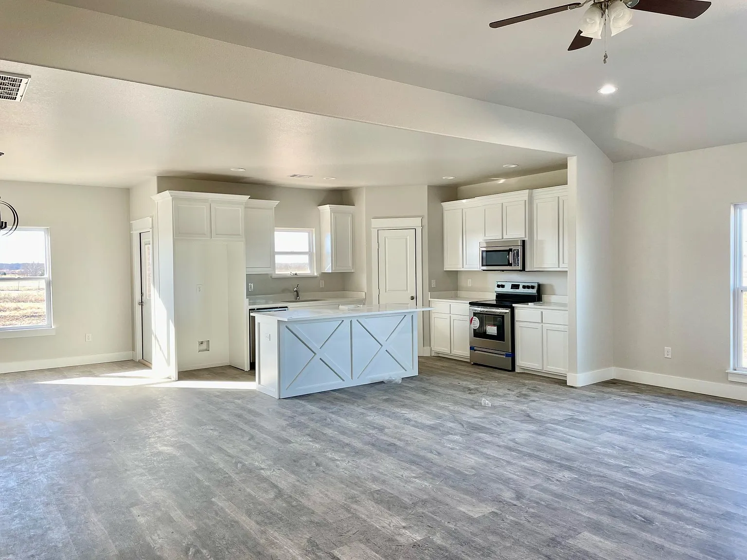 3 bed, 1734 sqft, $1,750 — Photo 4