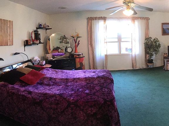 3rd image of 1577 Alamitos Dr