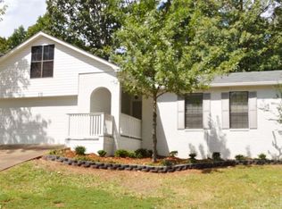 10 Burkwood Dr, Little Rock, AR 72211