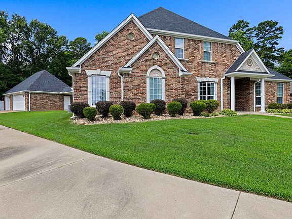 2nd image of 2404 Sugar Creek Cir