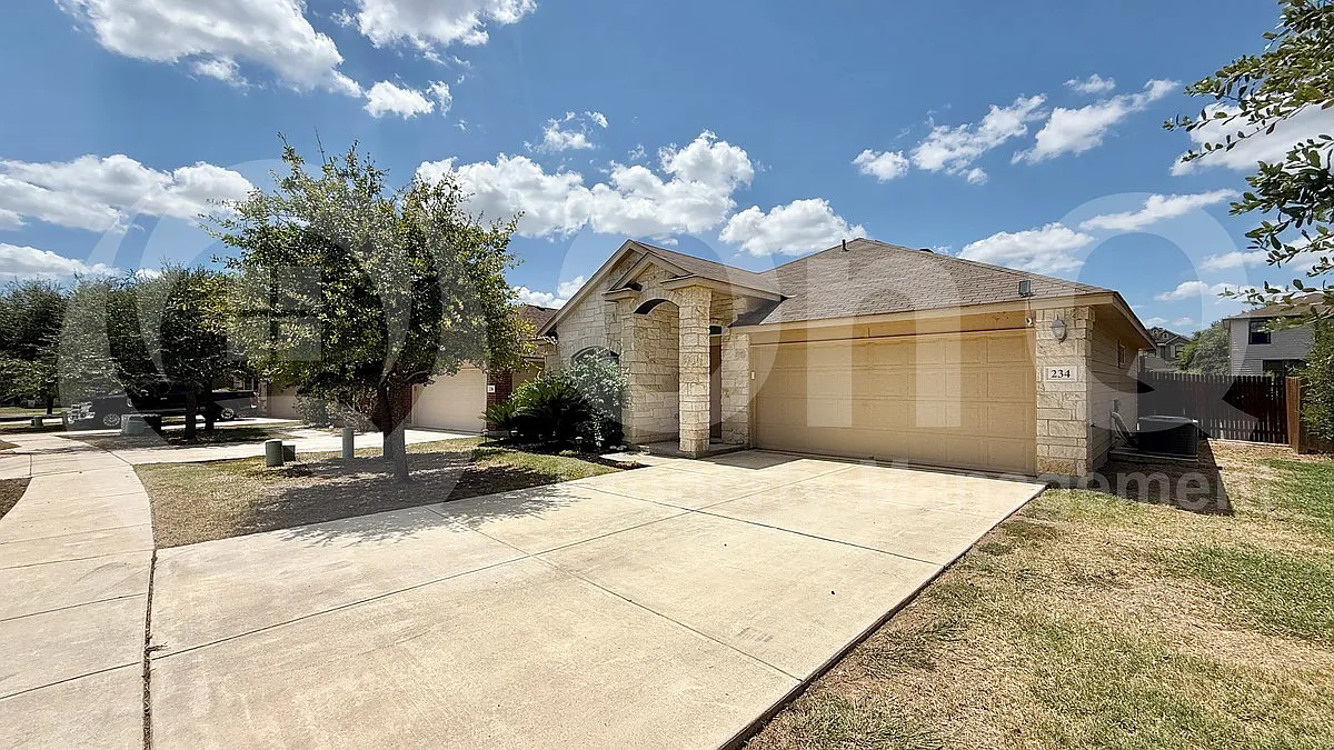 3 bed, 2.0 bath, 1132 sqft, $1,800 — Photo 2