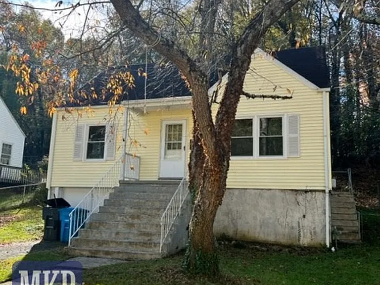 2742 Lansing Dr SW — Photo 15