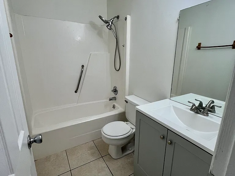 100 Fountain Dr #173 — Photo 7