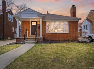 7508 Robinson Ave, Allen Park, MI 48101