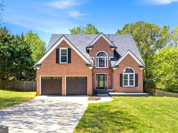 425 Tramore Ct, Roswell, GA 30075