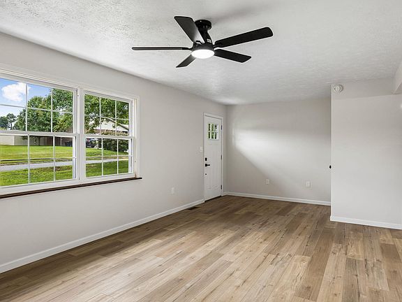 4th image of 158 Whitaker Dr