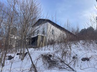 105 Prospect St, Carbondale, PA 18407