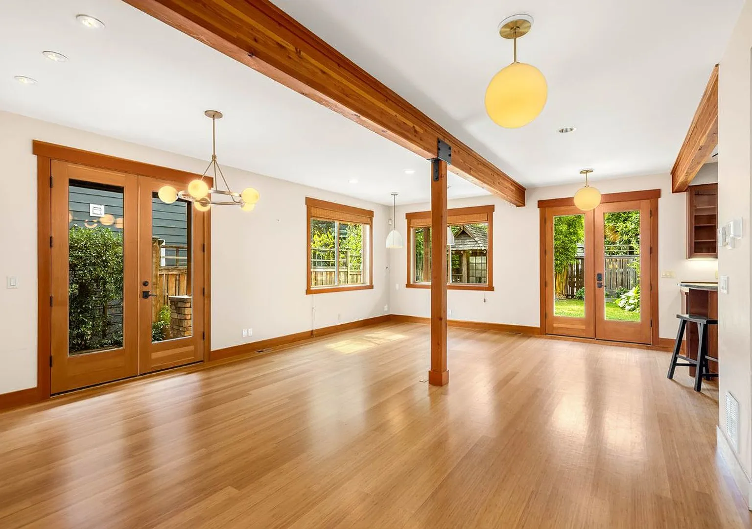 Charming Ravenna home with 5 bedrooms, 4 bathrooms — Photo 4